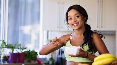 Скільки разів на день їсти для струкнуості: дієтолог дала вичерпну відповідь