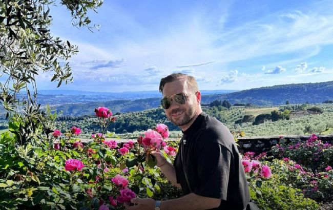 Андре Тан рассказал, какие вещи будут модными этим летом: цвета и фасоны