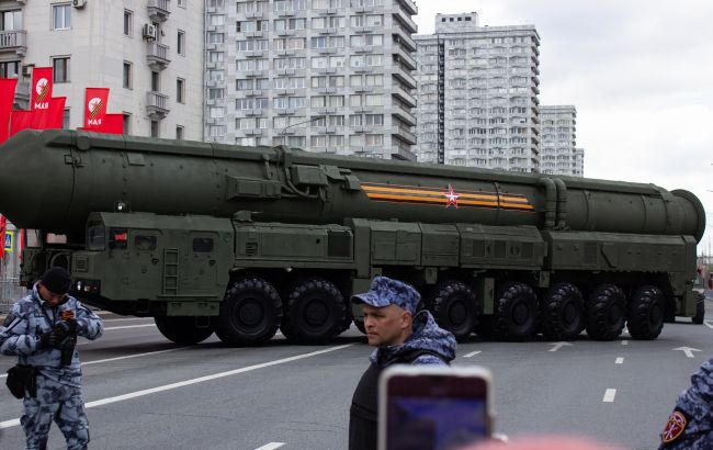В ЗМІ розповіли, скільки ядерної зброї у Росії та хто нею керує