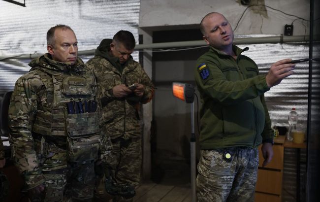 Сырский посетил позиции ВСУ на Купянском и Бахмутском направлениях