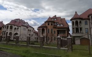 Нижня Апша: як "Українське Монако" стало найбагатшим селом у країні