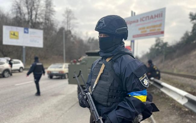 Украинцам объяснили, как правильно вести себя на блокпостах: инструкция от ГСЧС