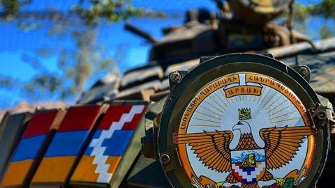 Азербайджан разрешил Армении отсрочить вывод войск из одного района в Карабахе