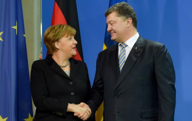 Порошенко и Меркель намерены согласовать позиции по строительству "Северного потока-2"