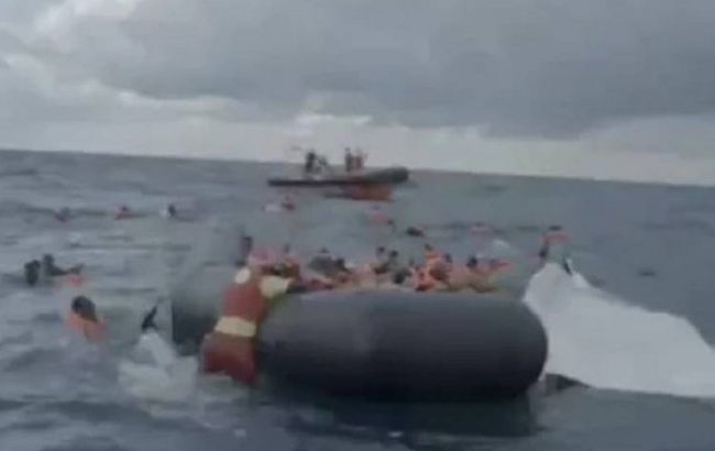 В Нигерии перевернулось судно со 160 пассажирами, десятки из них пропали без вести
