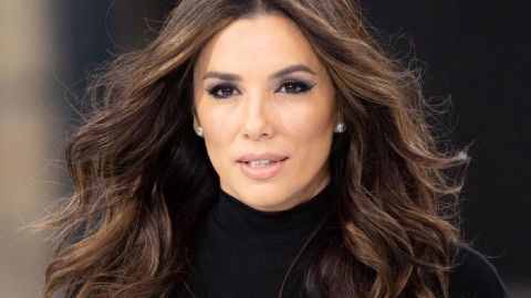 Просто и соблазнительно: Ева Лонгория показала идеальный макияж на День всех влюбленных