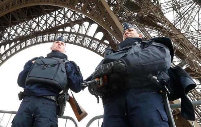 Австрія видала Франції двох підозрюваних у скоєнні терактів у Парижі