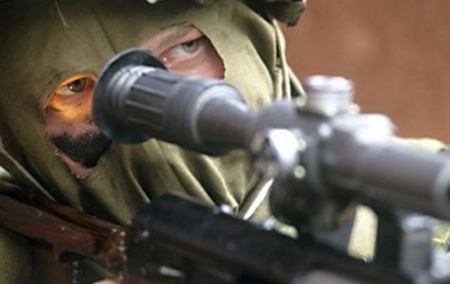 В Донецкой обл. снайпер боевиков ранил украинского военного, - штаб АТО