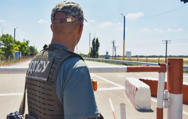 Один з КПВВ на адмінкордоні з Кримом закривають для авто