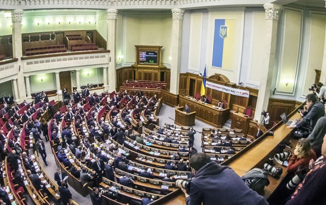 ВР планує врегулювати діяльність кредитних посередників