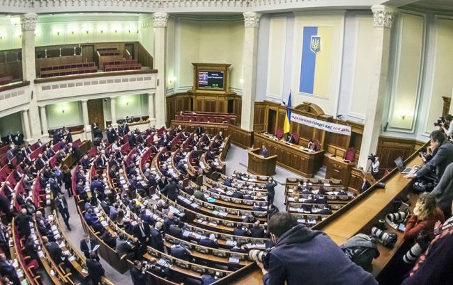 ОПОРА: женщины-нардепы работали в ВР лучше мужчин в 2015