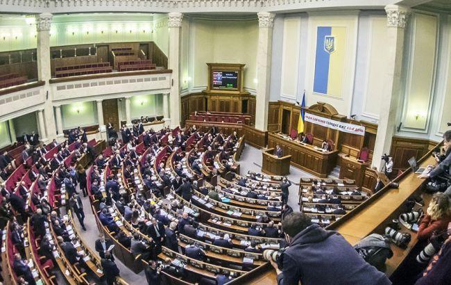 Рада сегодня рассмотрит законы по либерализации визового режима с ЕС