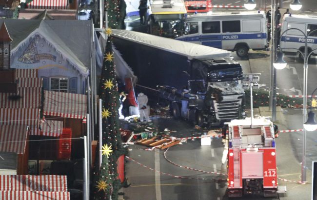 Система автоматичного гальмування зупинила вантажівку під час теракту в Берліні