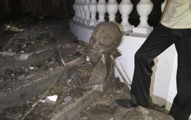 У Миколаєві вночі знесли пам'ятник Леніну