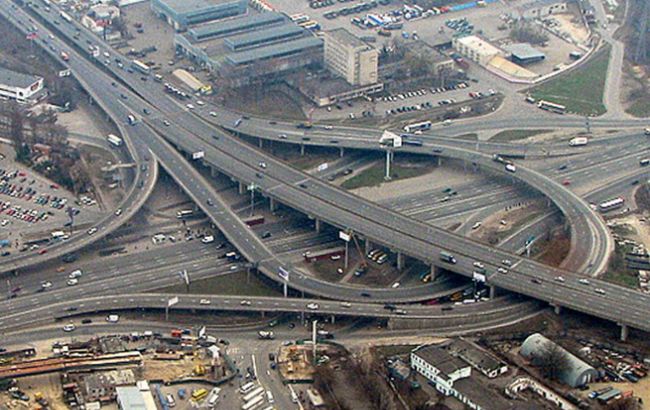 В Киеве на следующей неделе перекроют эстакаду в районе метро "Выдубичи"