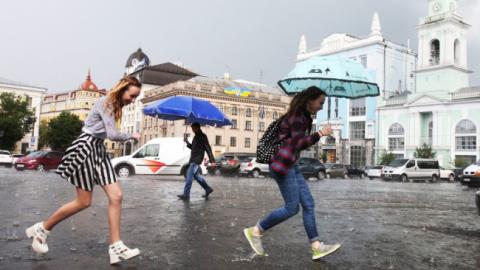 У Києві в найближчі дві години очікується гроза