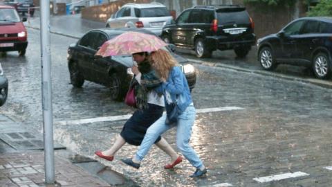 Вернулись дожди: синоптики дали прогноз погоды на 11 июля