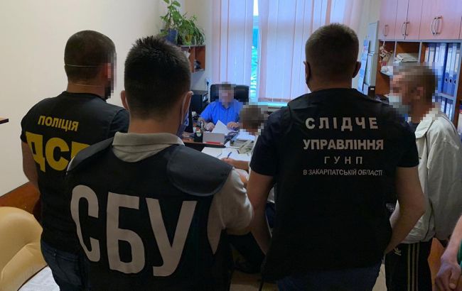 СБУ провела обшуки в Закарпатській ОДА