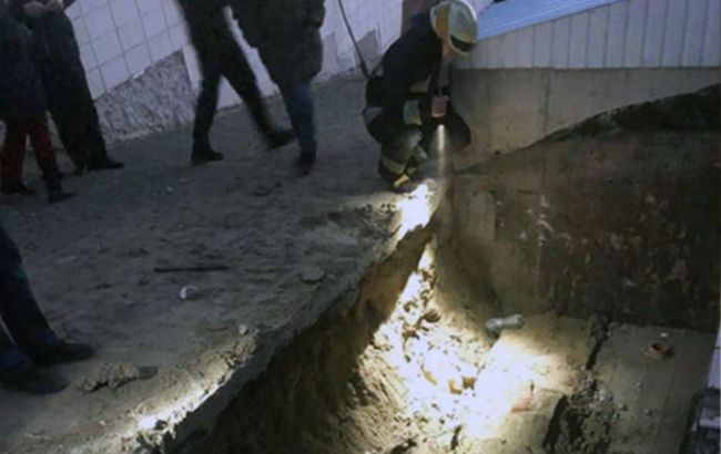 Под Днепром на подростка упала железобетонная плита: парень погиб на месте
