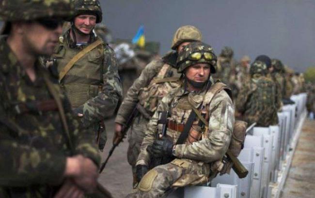 В зоне АТО за сутки погибли 3 украинских военных, 50 ранены, - штаб