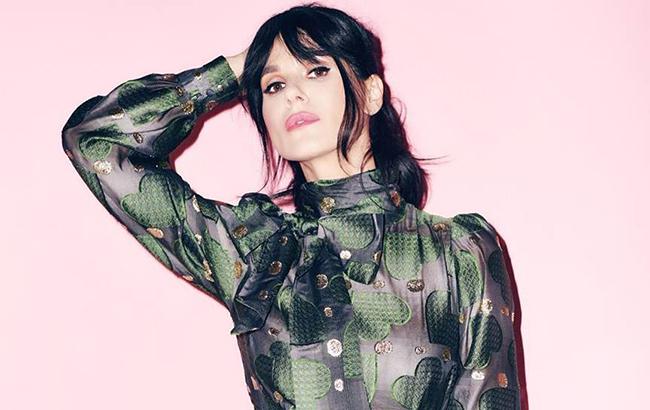 "Крашусь, как енот": Ефросинина показала, как выглядела в пятнадцать лет