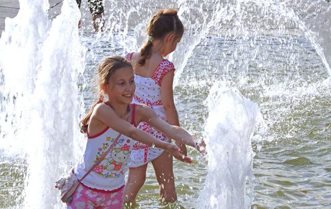 Синоптики попереджають про сильну спеку в Україні 3-4 серпня