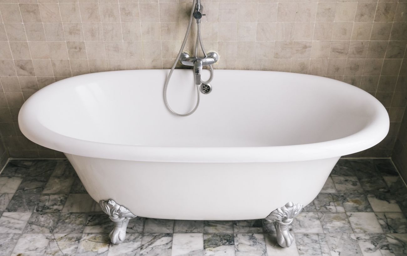 Чавунна чи акрилова? Яка ванна краща для квартири: плюси і мінуси