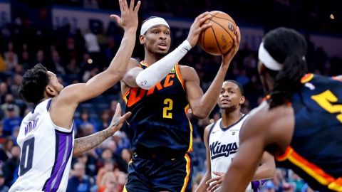 Прорыв лидера "Оклахомы" с разворотом и двухочковым на десерт: момент дня в НБА