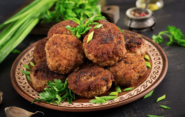 Рецепт вкусных и бюджетных домашних котлет: их должен приготовить каждый