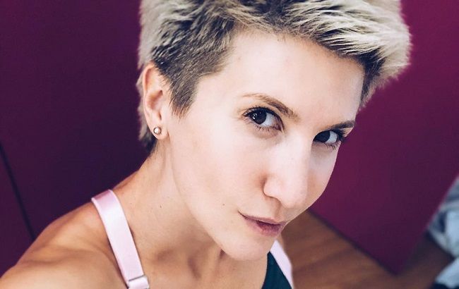 Анита Луценко призналась, почему решила отрезать волосы "под мальчика"