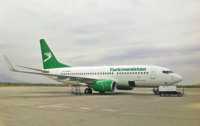 Україна припиняє авіасполучення з Туркменістаном