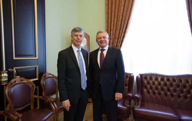 Руководитель дипмиссии США выразил поддержку независимости НБУ