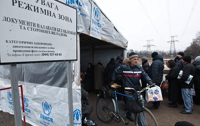 КПВВ на Донбасі за добу перетнули понад 30 тис. осіб