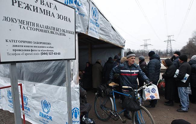 КПВВ на Донбасі за добу перетнули 40,8 тис. осіб