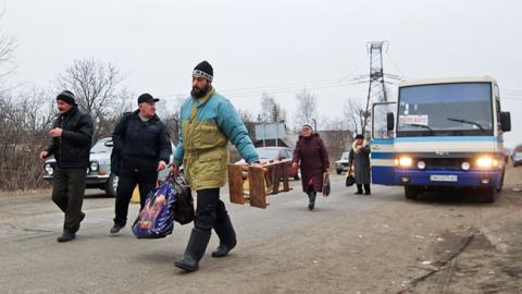 КПВВ на Донбасі за добу перетнули майже 35 тисяч людей