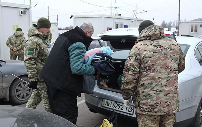 КПВВ на Донбассе за сутки пересекли почти 40 тыс. человек