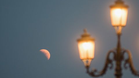 Новолуние в Тельце 11 мая: что категорически нельзя делать в этот день