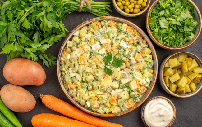 Вкуснее оливье: три рецепта салатов на праздничный стол