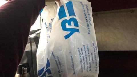 Проводников Укрзализныци снова опозорили в сети: что произошло