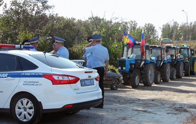 У Росії затримали учасників мітингу на тракторах