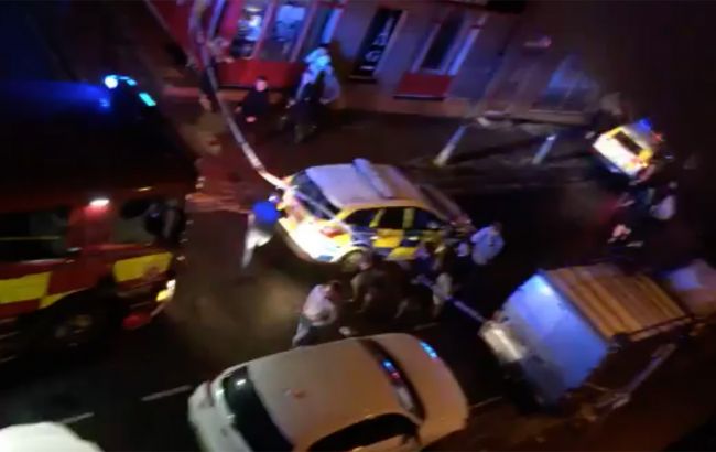 У Британії авто протаранило будівлю нічного клубу, 13 поранених