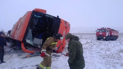 В ОРДО по пути в Крым перевернулся автобус, есть жертвы и пострадавшие