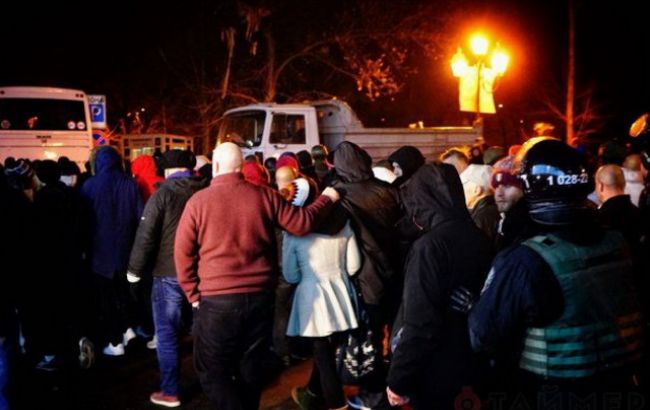 Столкновения фанатов в Одессе: полиция задержала двух человек