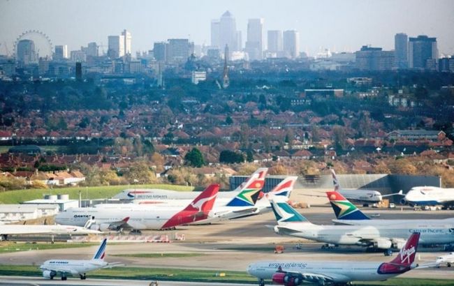 Лондонський аеропорт Хітроу попереджає про затримки рейсів із-за протестів