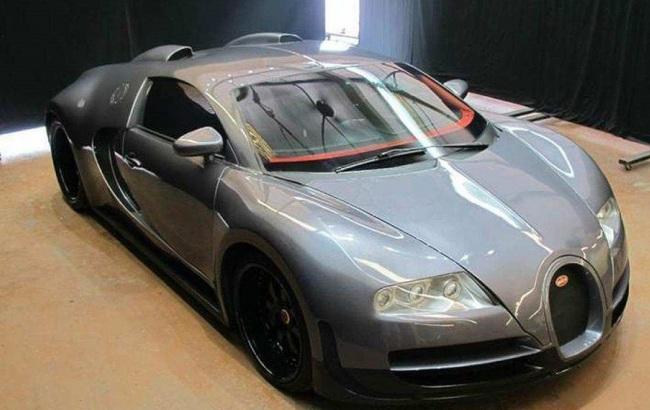 Гіперкар Bugatti Veyron продають за 60 тисяч доларів