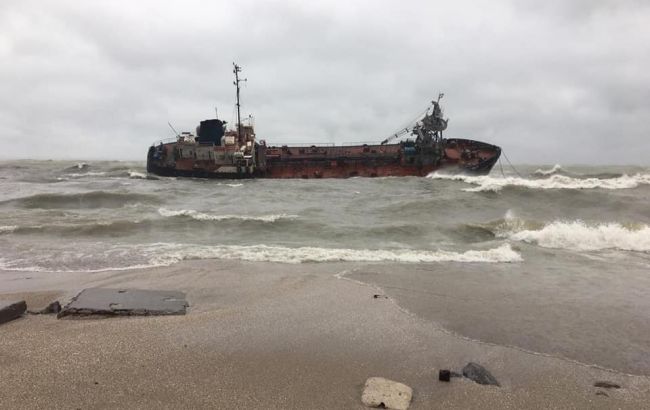 Затонувший в Одессе танкер мог быть задействован в контрабанде нефти