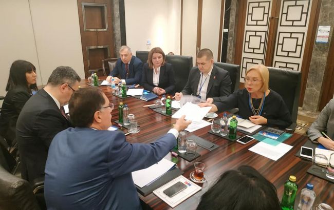 Денисова передала омбудсмену Турции список украинских политзаключенных