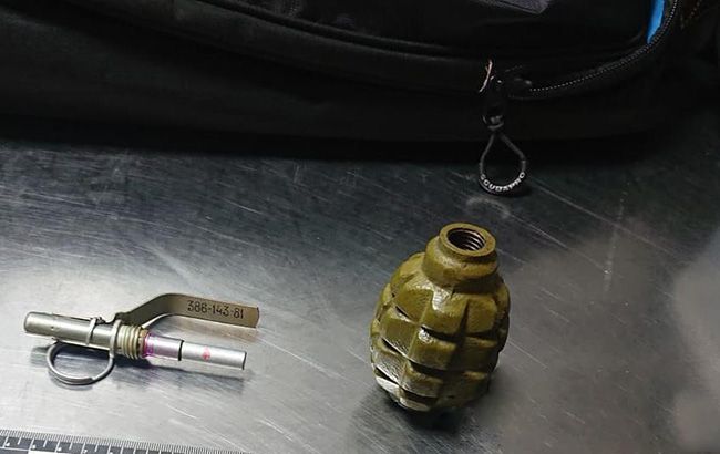 В аэропорту "Борисполь" у пассажира обнаружили гранату