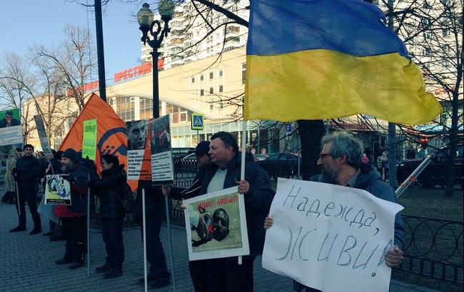 На согласованной акции в поддержку Савченко в Москве задержали 9 человек