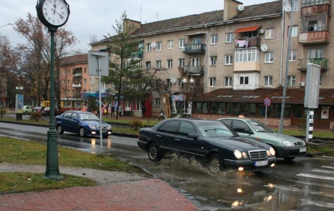 ГСЧС предупреждает о сильных ливнях в Закарпатской области